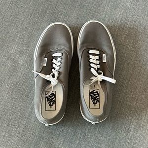 Vans Women’s Low Top Dark Gray Size 8
